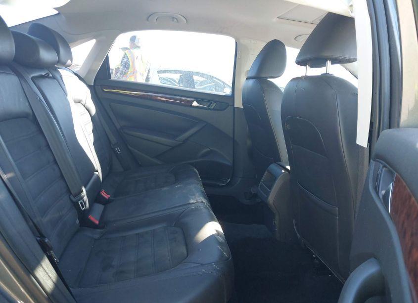 Photo 8 of 2012 Volkswagen Passat 2.0L TDI SEL PREMIUM (VIN 1VWCN7A37CC089971)