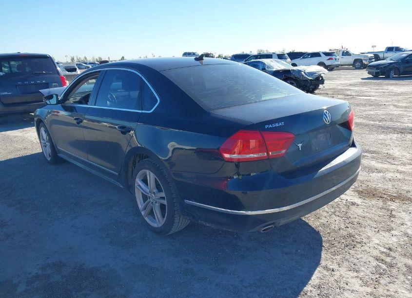 Photo 3 of 2013 Volkswagen Passat 2.0L TDI SEL PREMIUM (VIN 1VWCN7A37DC123781)