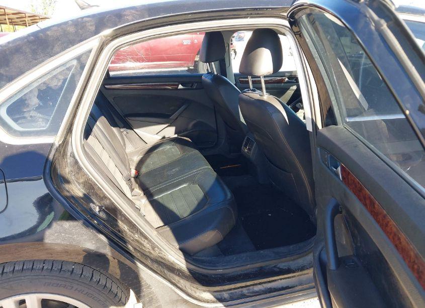 Photo 8 of 2013 Volkswagen Passat 2.0L TDI SEL PREMIUM (VIN 1VWCN7A37DC123781)