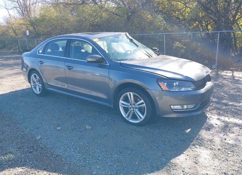 2014 Volkswagen Passat 2.0L TDI SEL PREMIUM (VIN 1VWCN7A37EC041101) main photo