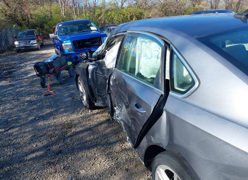 Photo 17 of 2014 Volkswagen Passat 2.0L TDI SEL PREMIUM (VIN 1VWCN7A37EC041101)