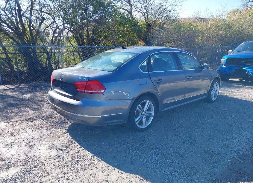 Photo 4 of 2014 Volkswagen Passat 2.0L TDI SEL PREMIUM (VIN 1VWCN7A37EC041101)