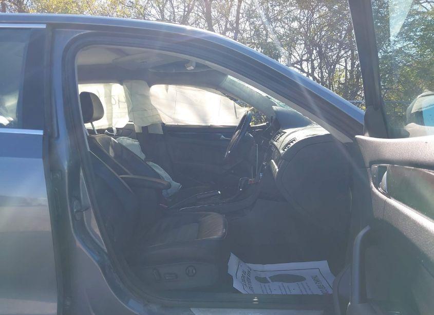 Photo 5 of 2014 Volkswagen Passat 2.0L TDI SEL PREMIUM (VIN 1VWCN7A37EC041101)