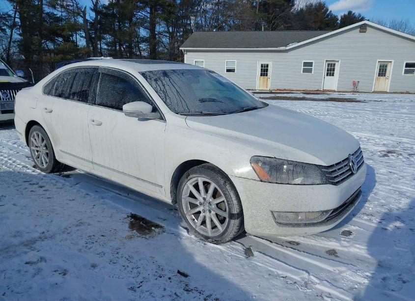 2014 Volkswagen Passat 2.0L TDI SEL PREMIUM (VIN 1VWCN7A37EC041521) main photo