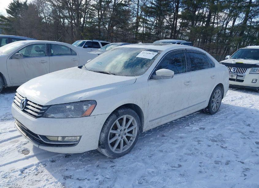 Photo 2 of 2014 Volkswagen Passat 2.0L TDI SEL PREMIUM (VIN 1VWCN7A37EC041521)