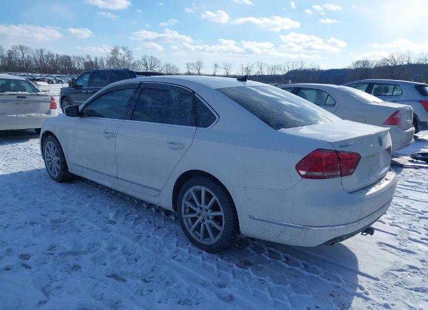 Photo 3 of 2014 Volkswagen Passat 2.0L TDI SEL PREMIUM (VIN 1VWCN7A37EC041521)