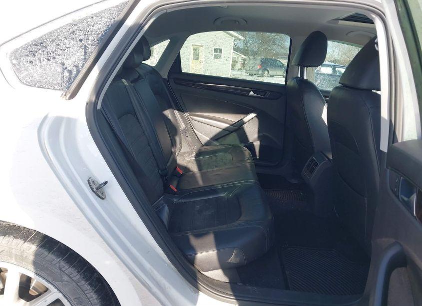 Photo 8 of 2014 Volkswagen Passat 2.0L TDI SEL PREMIUM (VIN 1VWCN7A37EC041521)