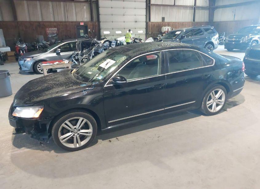 Photo 2 of 2014 Volkswagen Passat 2.0L TDI SEL PREMIUM (VIN 1VWCN7A37EC117173)