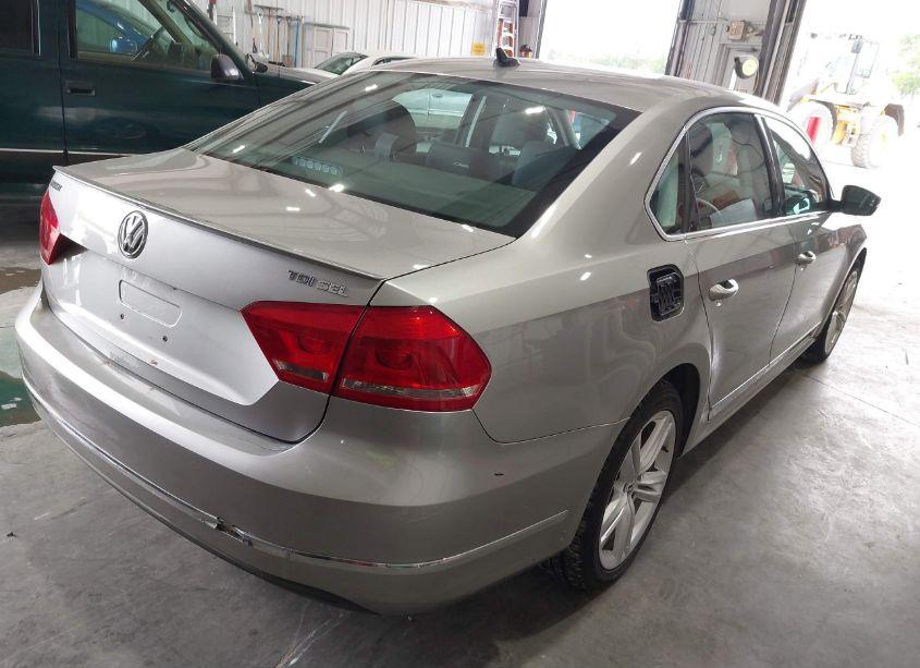 Photo 4 of 2013 Volkswagen Passat 2.0L TDI SEL PREMIUM (VIN 1VWCN7A38DC020417)