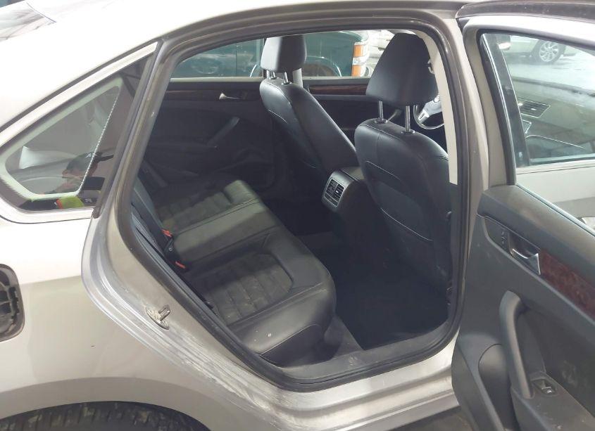 Photo 8 of 2013 Volkswagen Passat 2.0L TDI SEL PREMIUM (VIN 1VWCN7A38DC020417)
