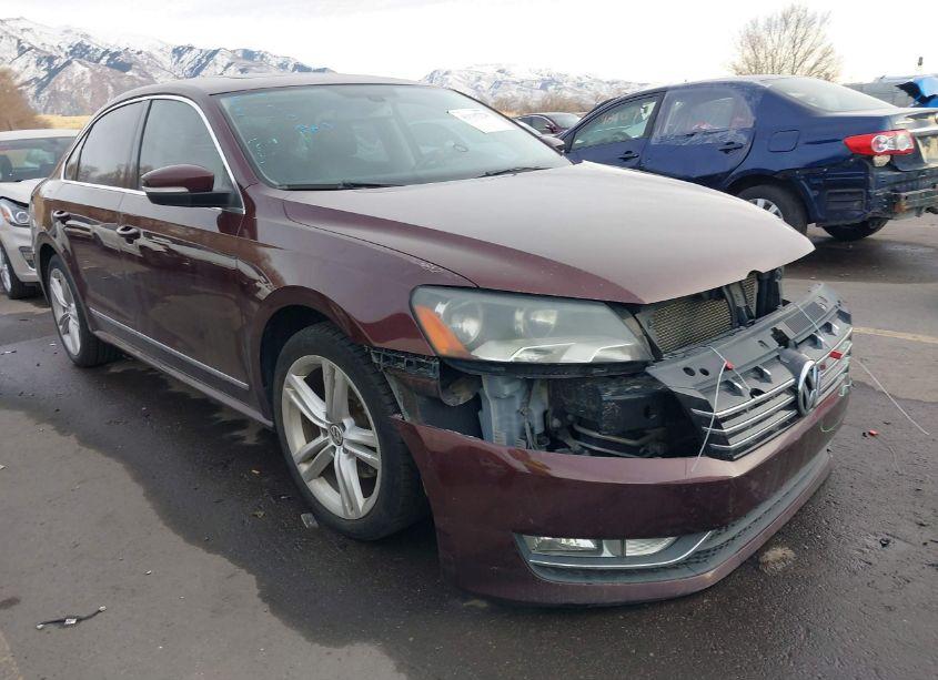 2013 Volkswagen Passat 2.0L TDI SEL PREMIUM (VIN 1VWCN7A38DC093187) main photo
