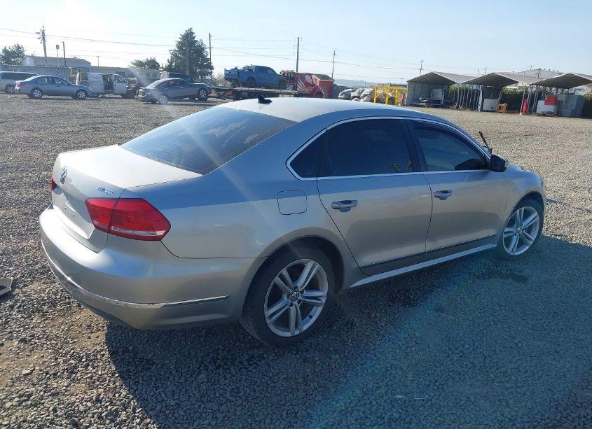 Photo 4 of 2014 Volkswagen Passat 2.0L TDI SEL PREMIUM (VIN 1VWCN7A38EC103721)
