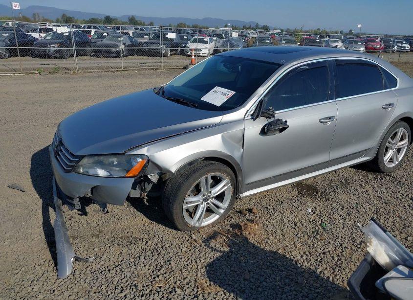 Photo 6 of 2014 Volkswagen Passat 2.0L TDI SEL PREMIUM (VIN 1VWCN7A38EC103721)
