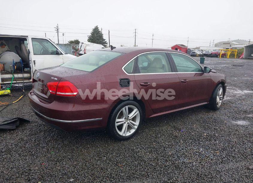 Photo 4 of 2012 Volkswagen Passat 2.0L TDI SEL PREMIUM (VIN 1VWCN7A39CC031828)