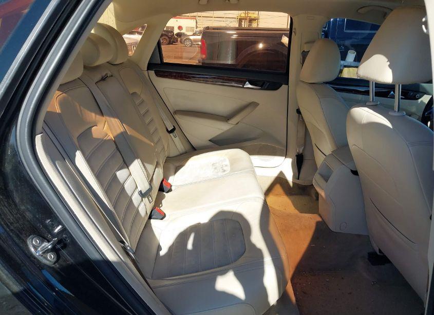 Photo 8 of 2012 Volkswagen Passat 2.0L TDI SEL PREMIUM (VIN 1VWCN7A39CC038312)