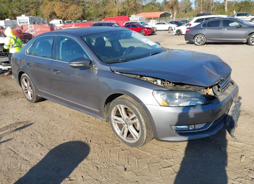 2012 Volkswagen Passat 2.0L TDI SEL PREMIUM (VIN 1VWCN7A39CC043073) main photo