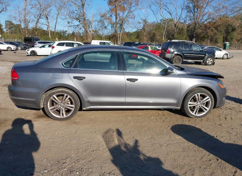 Photo 13 of 2012 Volkswagen Passat 2.0L TDI SEL PREMIUM (VIN 1VWCN7A39CC043073)