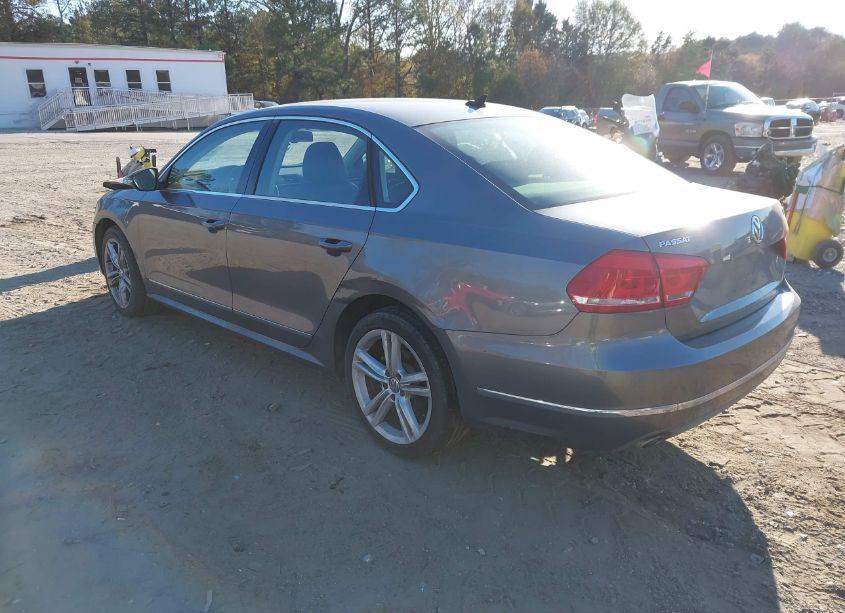 Photo 3 of 2012 Volkswagen Passat 2.0L TDI SEL PREMIUM (VIN 1VWCN7A39CC043073)