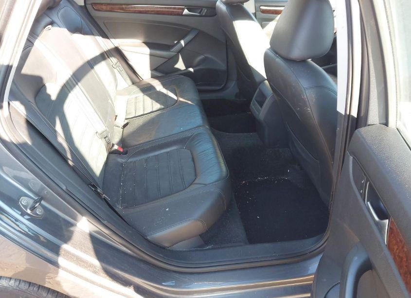 Photo 8 of 2012 Volkswagen Passat 2.0L TDI SEL PREMIUM (VIN 1VWCN7A39CC043073)