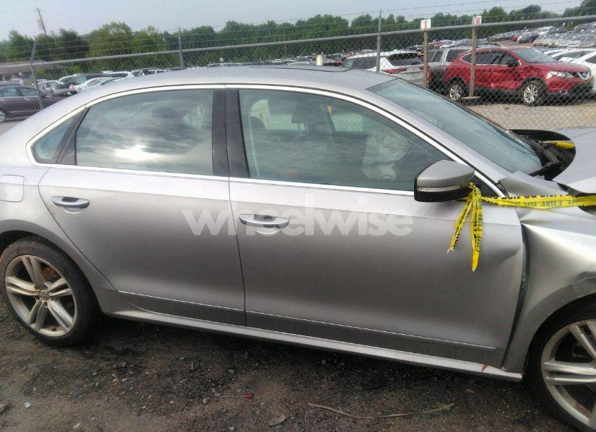 Photo 13 of 2012 Volkswagen Passat 2.0L TDI SEL PREMIUM (VIN 1VWCN7A39CC109458)
