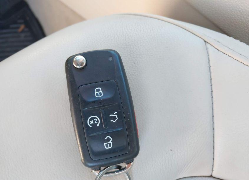 Photo 11 of 2014 Volkswagen Passat 2.0L TDI SEL PREMIUM (VIN 1VWCN7A39EC036840)