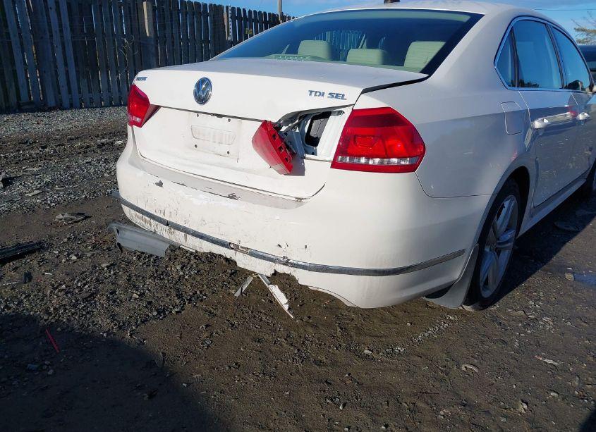 Photo 6 of 2014 Volkswagen Passat 2.0L TDI SEL PREMIUM (VIN 1VWCN7A39EC036840)