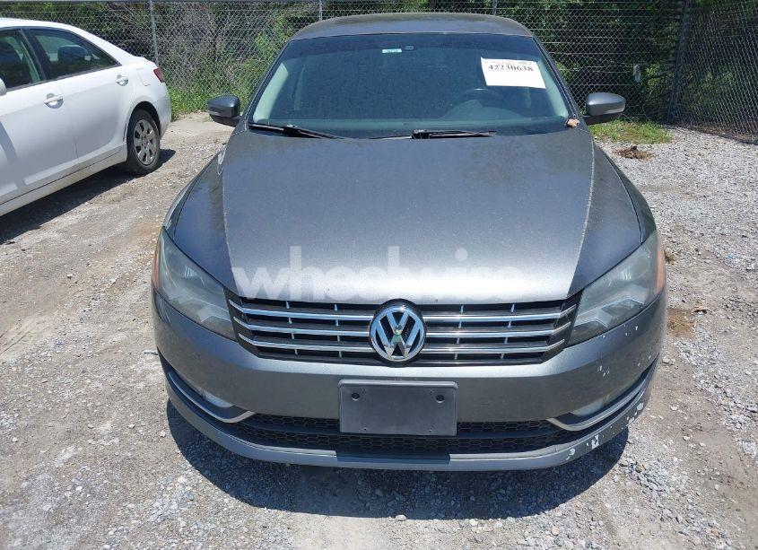 Photo 6 of 2014 Volkswagen Passat 2.0L TDI SEL PREMIUM (VIN 1VWCN7A39EC038944)