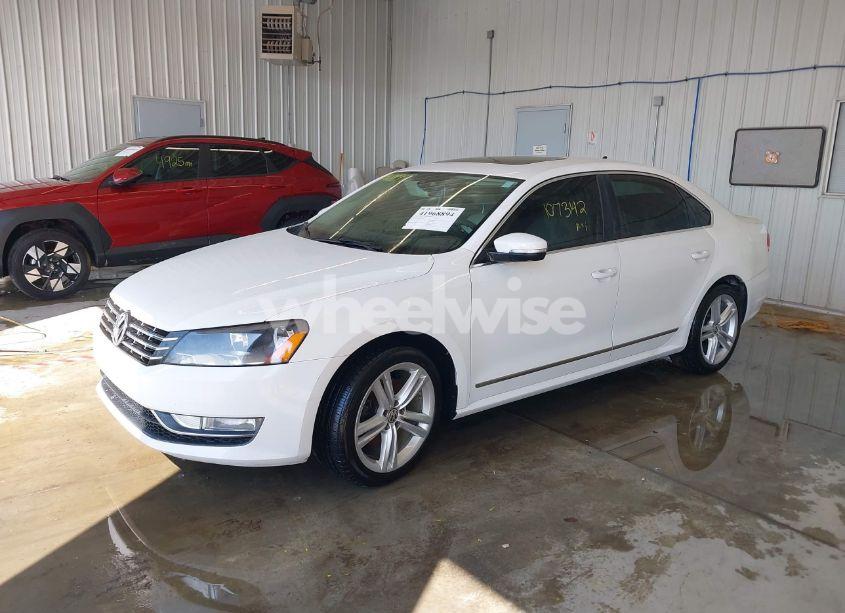 Photo 2 of 2014 Volkswagen Passat 2.0L TDI SEL PREMIUM (VIN 1VWCN7A39EC065674)