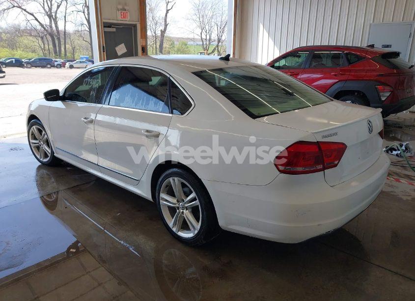 Photo 3 of 2014 Volkswagen Passat 2.0L TDI SEL PREMIUM (VIN 1VWCN7A39EC065674)