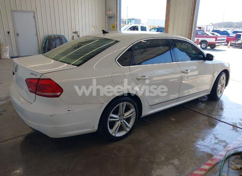 Photo 4 of 2014 Volkswagen Passat 2.0L TDI SEL PREMIUM (VIN 1VWCN7A39EC065674)