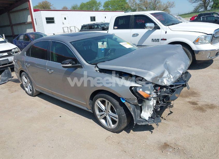 2014 Volkswagen Passat 2.0L TDI SEL PREMIUM (VIN 1VWCN7A39EC068249) main photo
