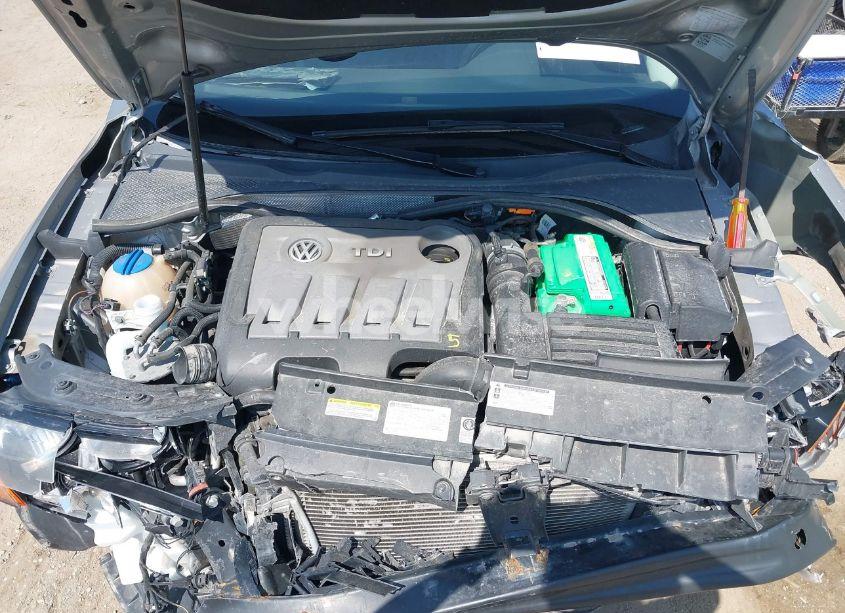 Photo 10 of 2014 Volkswagen Passat 2.0L TDI SEL PREMIUM (VIN 1VWCN7A39EC068249)