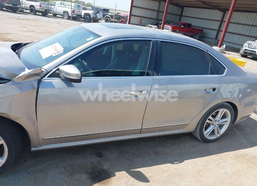 Photo 14 of 2014 Volkswagen Passat 2.0L TDI SEL PREMIUM (VIN 1VWCN7A39EC068249)