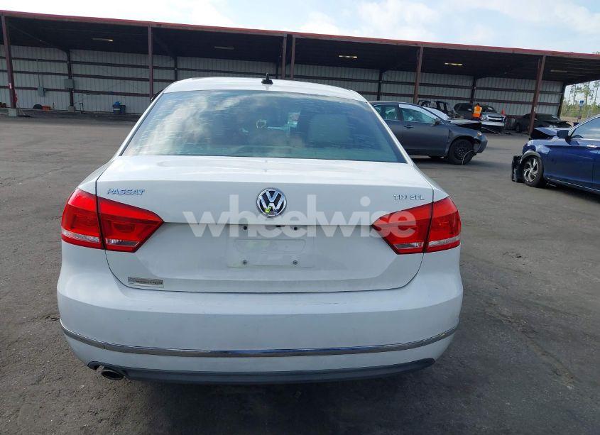 Photo 16 of 2014 Volkswagen Passat 2.0L TDI SEL PREMIUM (VIN 1VWCN7A39EC087187)