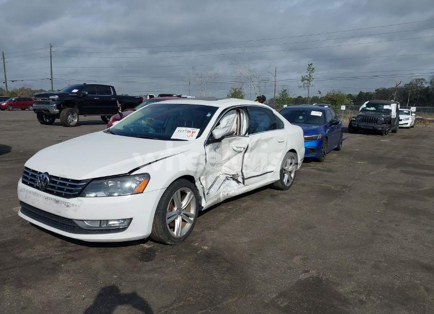 Photo 2 of 2014 Volkswagen Passat 2.0L TDI SEL PREMIUM (VIN 1VWCN7A39EC087187)