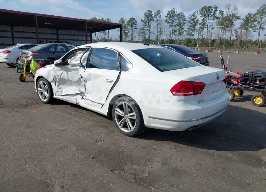 Photo 3 of 2014 Volkswagen Passat 2.0L TDI SEL PREMIUM (VIN 1VWCN7A39EC087187)