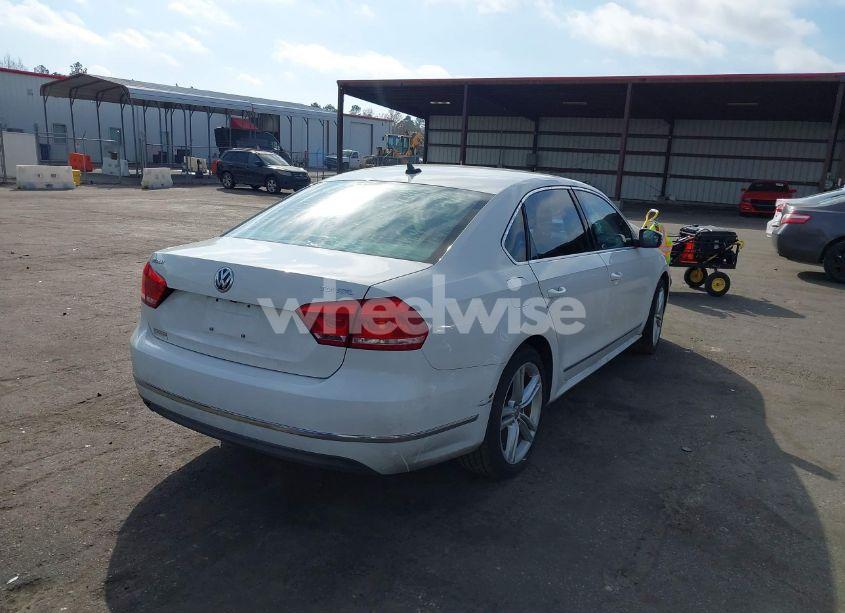 Photo 4 of 2014 Volkswagen Passat 2.0L TDI SEL PREMIUM (VIN 1VWCN7A39EC087187)