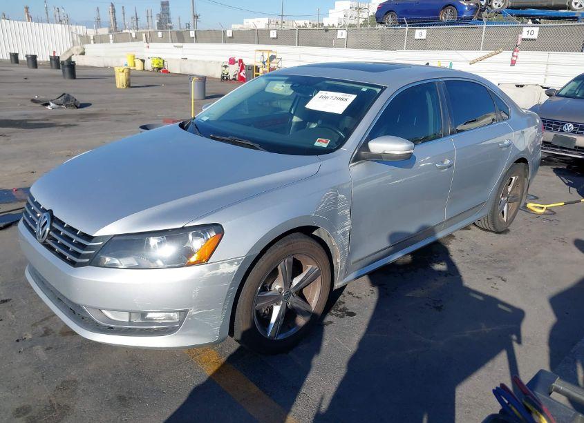 Photo 2 of 2013 Volkswagen Passat 2.0L TDI SEL PREMIUM (VIN 1VWCN7A3XDC024484)