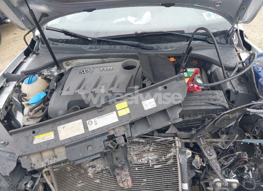 Photo 10 of 2014 Volkswagen Passat 2.0L TDI SEL PREMIUM (VIN 1VWCN7A3XEC011932)