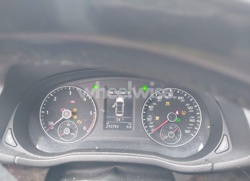 Photo 7 of 2014 Volkswagen Passat 2.0L TDI SEL PREMIUM (VIN 1VWCN7A3XEC011932)