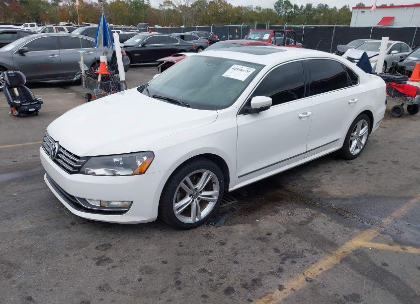 Photo 2 of 2014 Volkswagen Passat 2.0L TDI SEL PREMIUM (VIN 1VWCN7A3XEC020775)