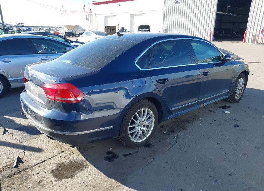 Photo 4 of 2012 Volkswagen Passat 2.5L SEL (VIN 1VWCP7A30CC022820)