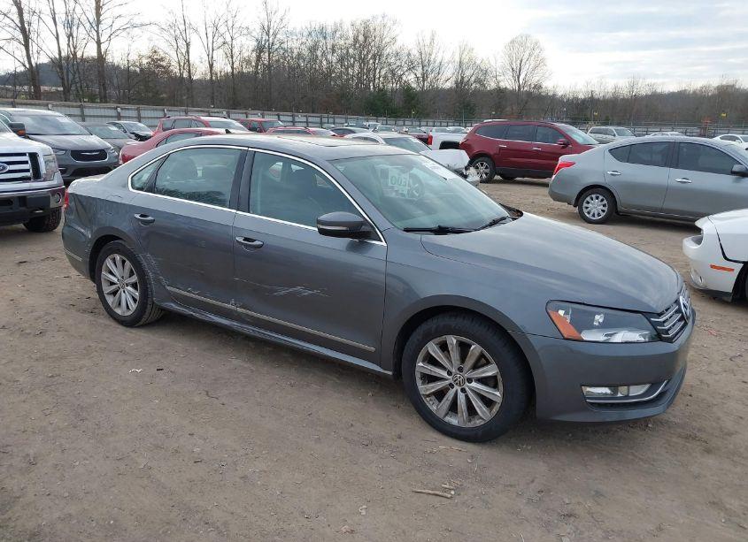 2013 Volkswagen Passat 2.5L SEL PREMIUM (VIN 1VWCP7A30DC057715) main photo