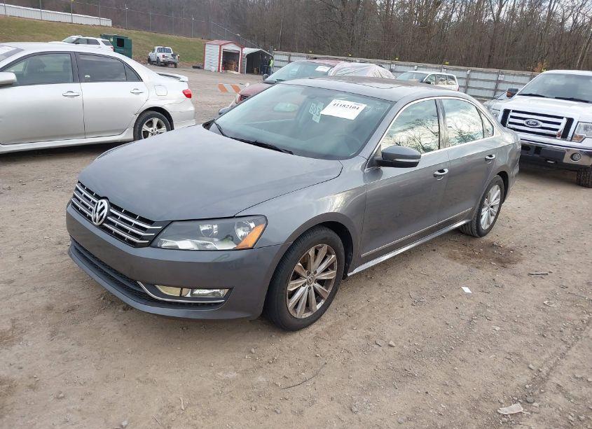 Photo 2 of 2013 Volkswagen Passat 2.5L SEL PREMIUM (VIN 1VWCP7A30DC057715)