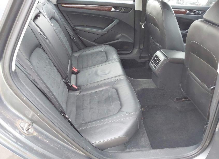 Photo 8 of 2013 Volkswagen Passat 2.5L SEL PREMIUM (VIN 1VWCP7A30DC057715)