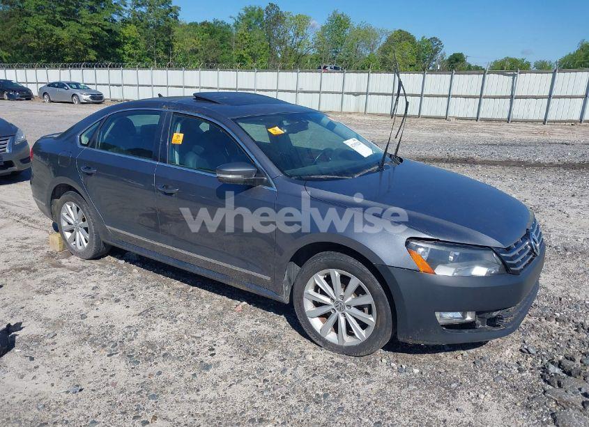 2013 Volkswagen Passat 2.5L SEL PREMIUM (VIN 1VWCP7A30DC131781) main photo