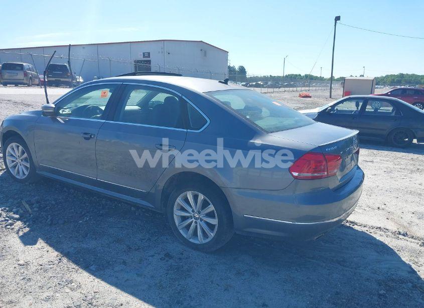 Photo 3 of 2013 Volkswagen Passat 2.5L SEL PREMIUM (VIN 1VWCP7A30DC131781)