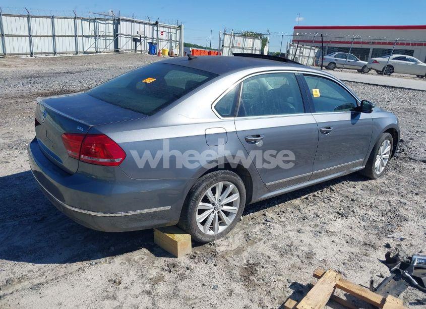 Photo 4 of 2013 Volkswagen Passat 2.5L SEL PREMIUM (VIN 1VWCP7A30DC131781)