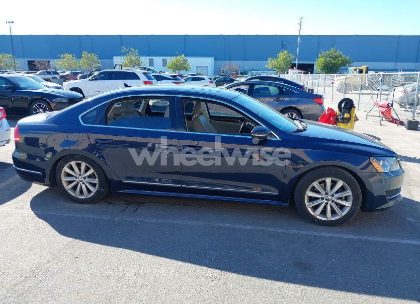 Photo 13 of 2012 Volkswagen Passat 2.5L SEL (VIN 1VWCP7A31CC082086)