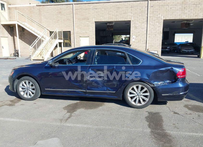Photo 14 of 2012 Volkswagen Passat 2.5L SEL (VIN 1VWCP7A31CC082086)